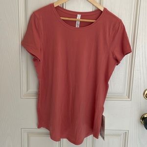 NWT lulu tee